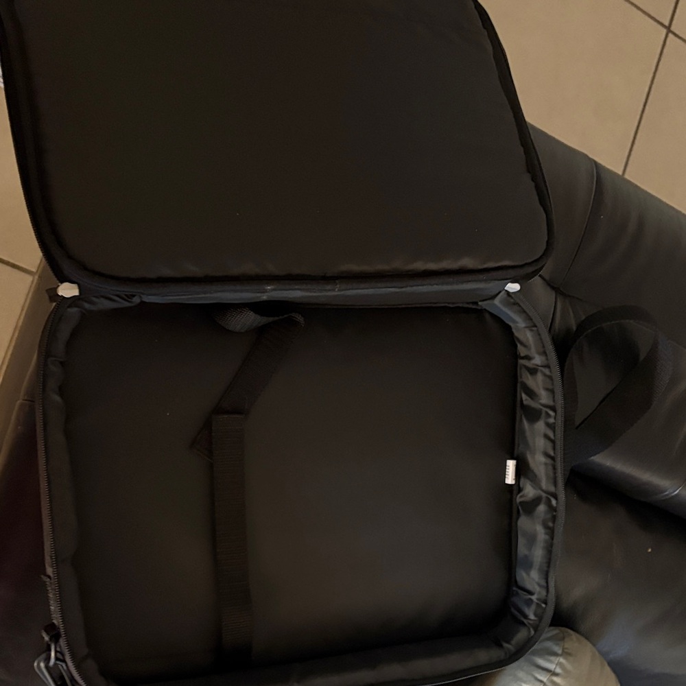 Case Logic Black Laptop Backpack - Picture 3 of 3
